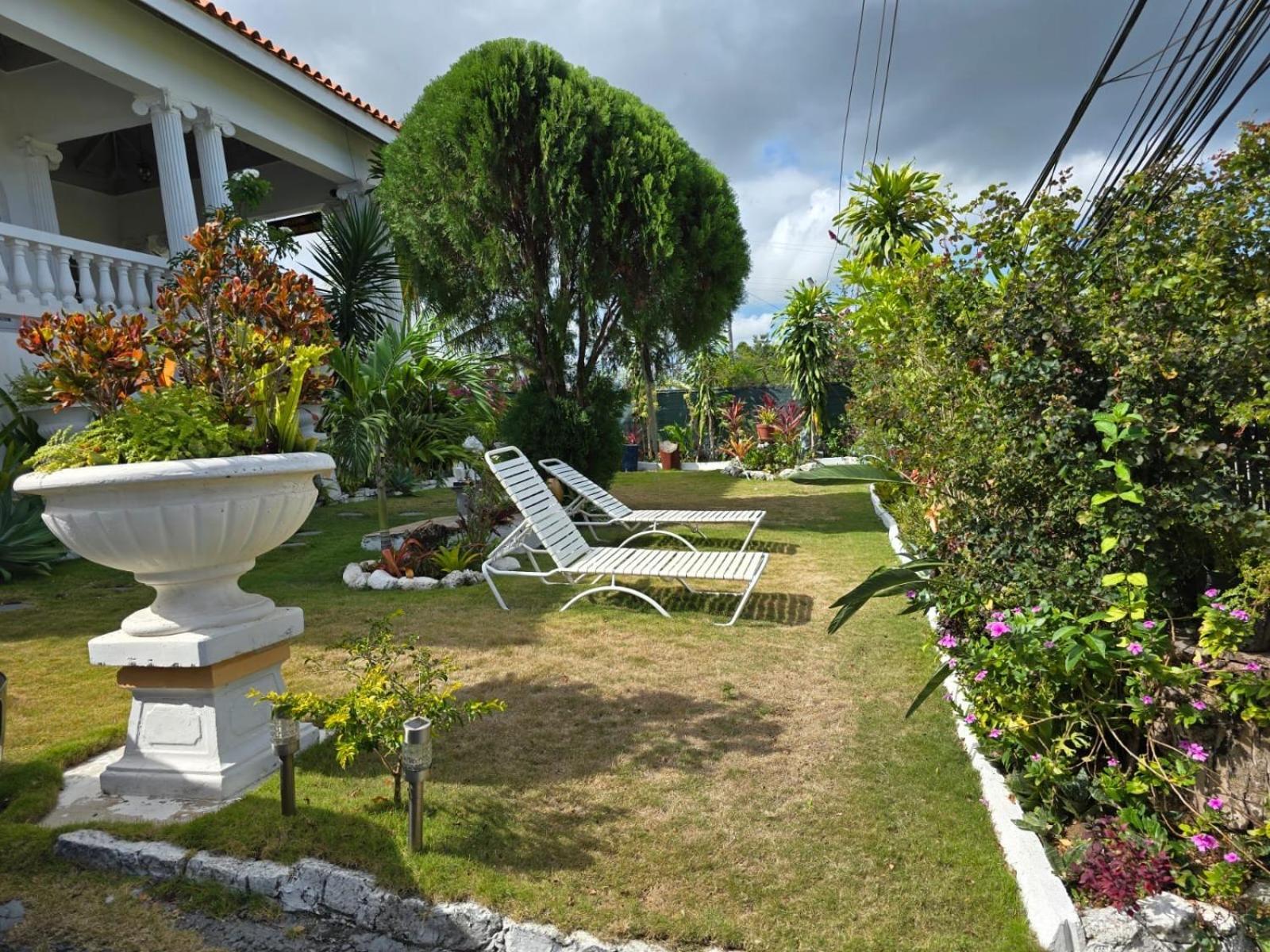 Paradise Palms Jamaica Vacation Rental Montego Bay Buitenkant foto