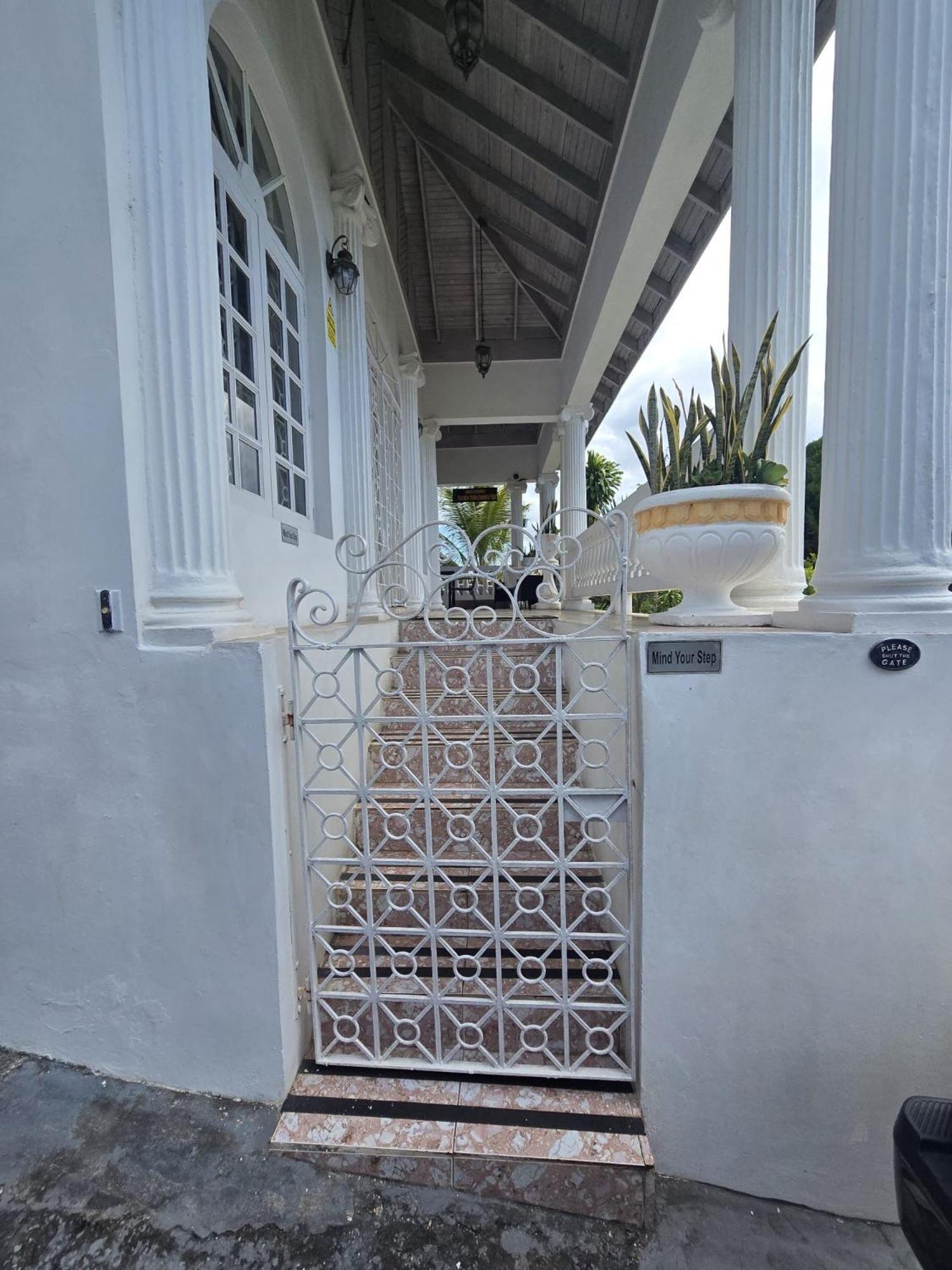 Paradise Palms Jamaica Vacation Rental Montego Bay Buitenkant foto