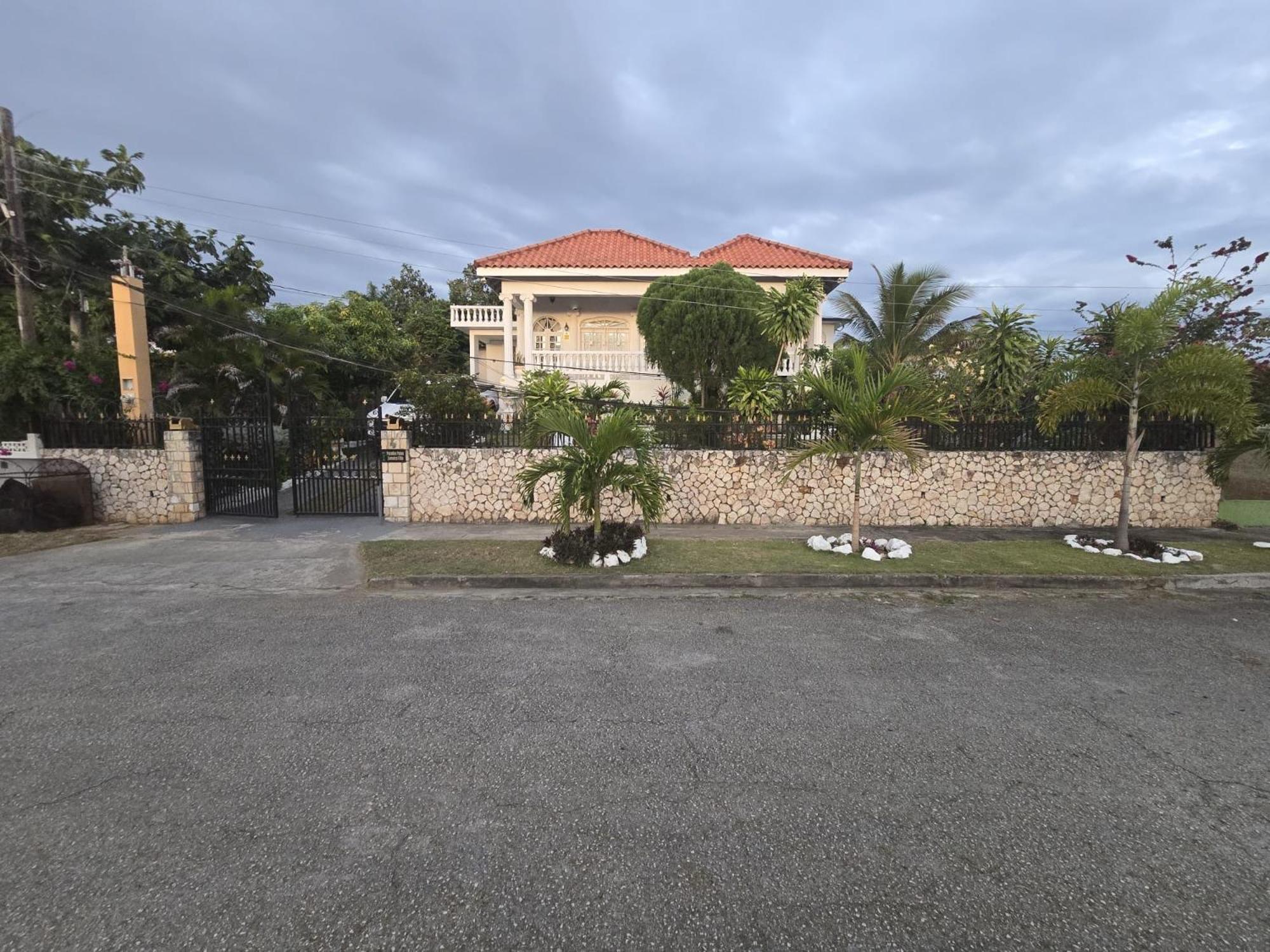 Paradise Palms Jamaica Vacation Rental Montego Bay Buitenkant foto