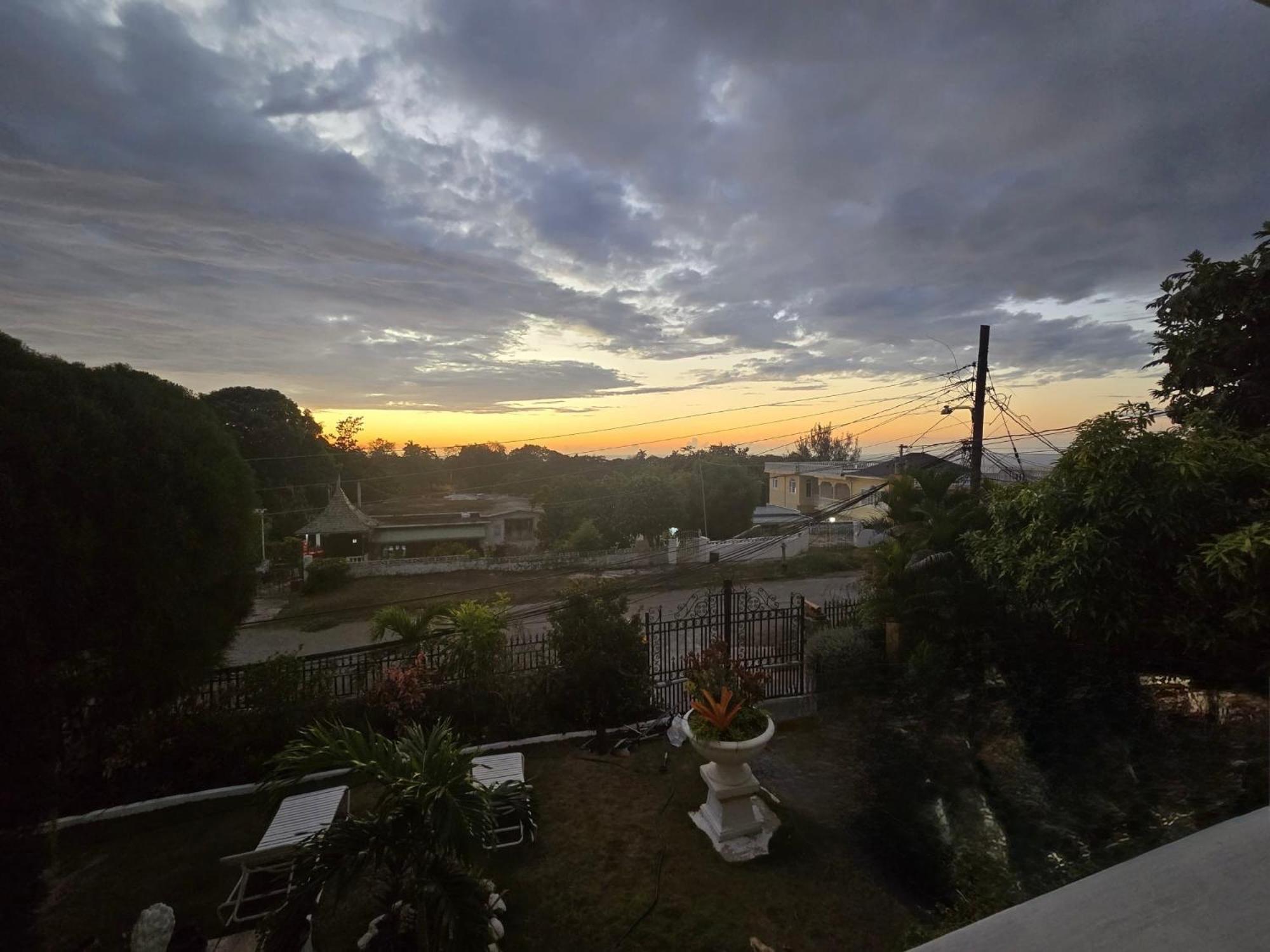 Paradise Palms Jamaica Vacation Rental Montego Bay Buitenkant foto