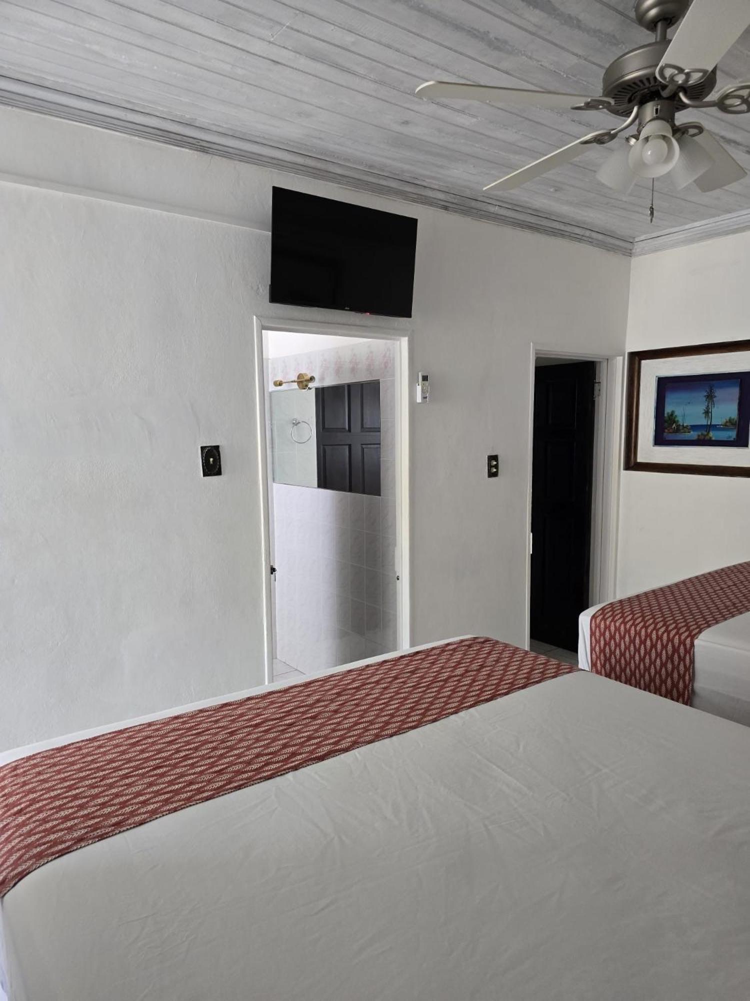 Paradise Palms Jamaica Vacation Rental Montego Bay Buitenkant foto