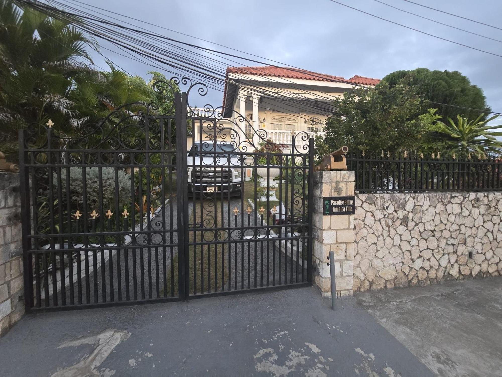 Paradise Palms Jamaica Vacation Rental Montego Bay Buitenkant foto