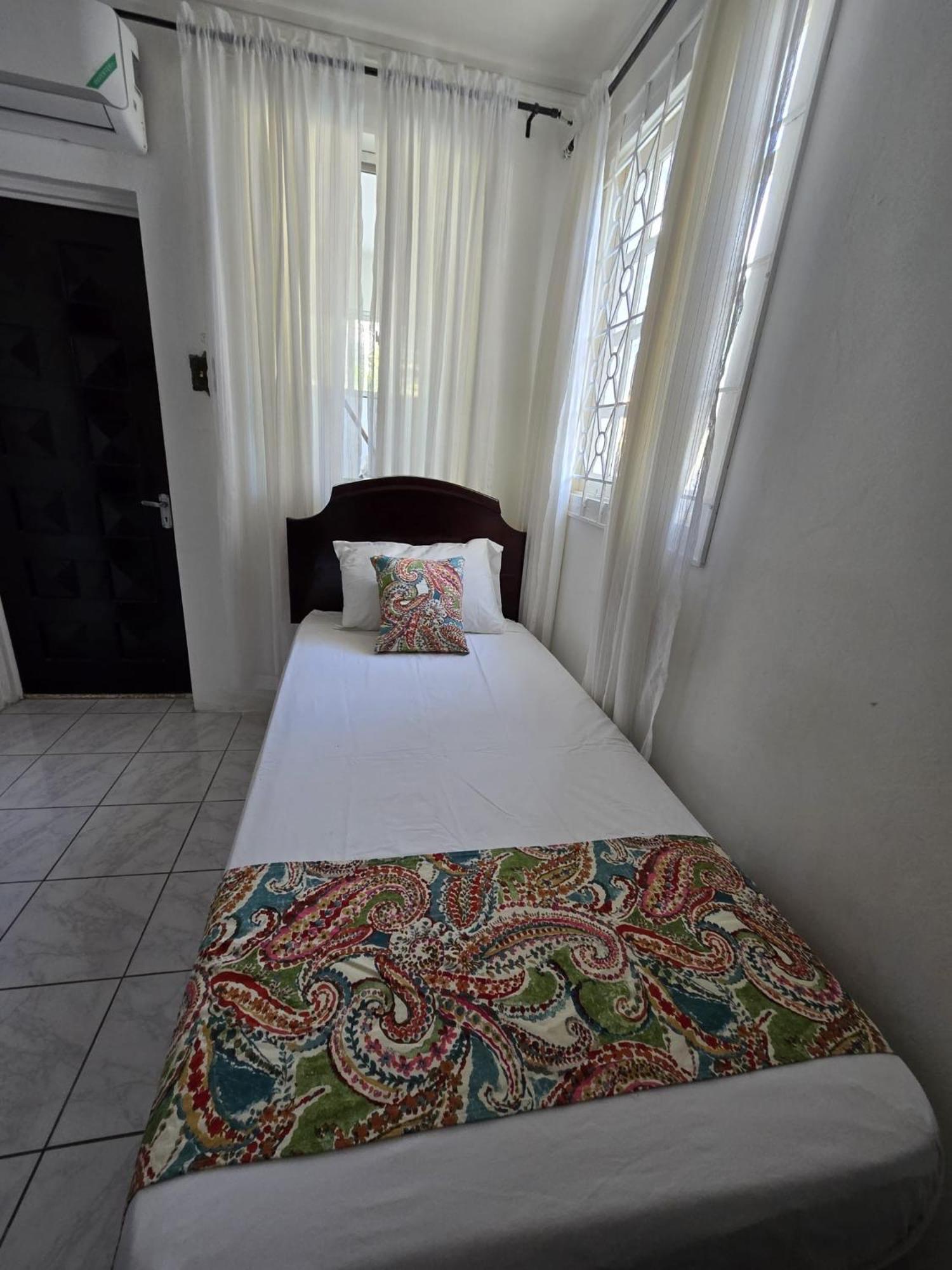 Paradise Palms Jamaica Vacation Rental Montego Bay Buitenkant foto