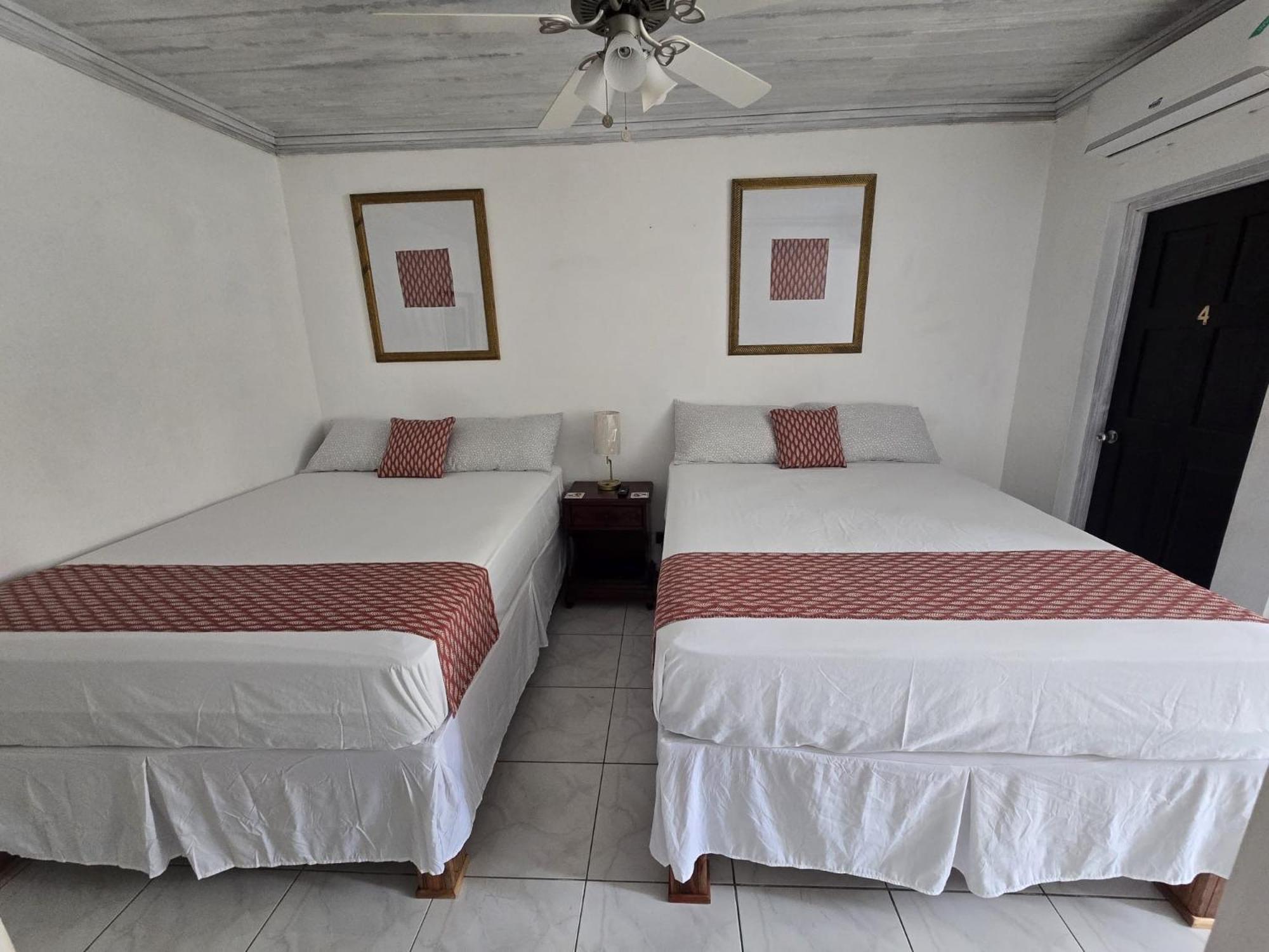 Paradise Palms Jamaica Vacation Rental Montego Bay Buitenkant foto