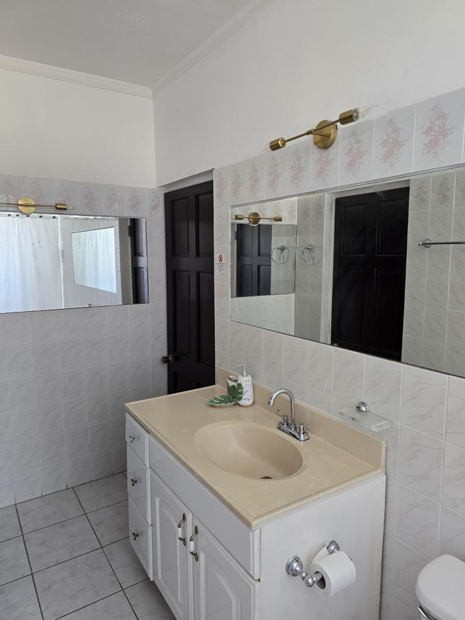 Paradise Palms Jamaica Vacation Rental Montego Bay Buitenkant foto